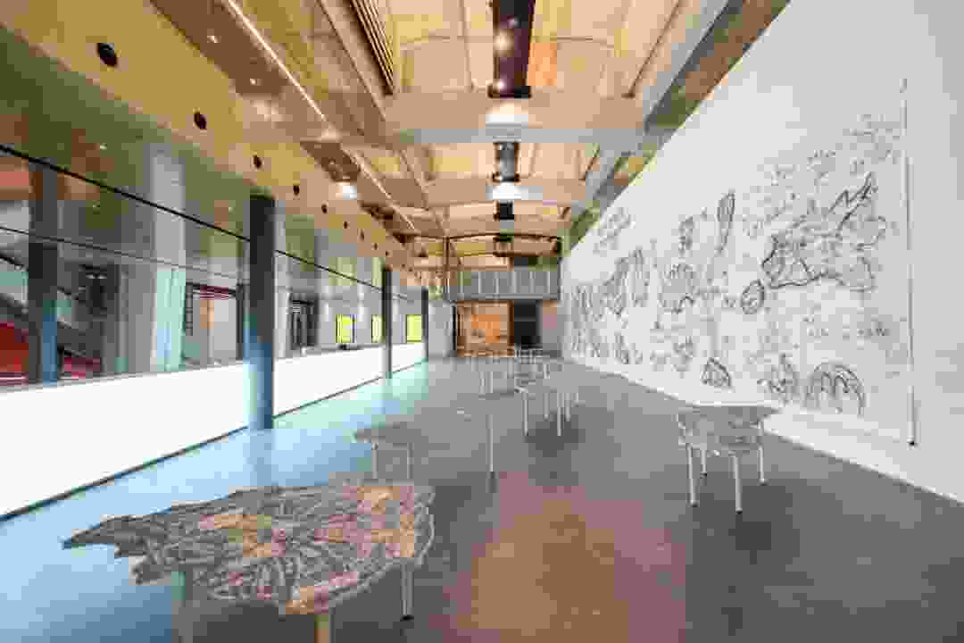 邱志杰-寰宇全图与新倾向-尉洪磊双展同期于UCCA展出